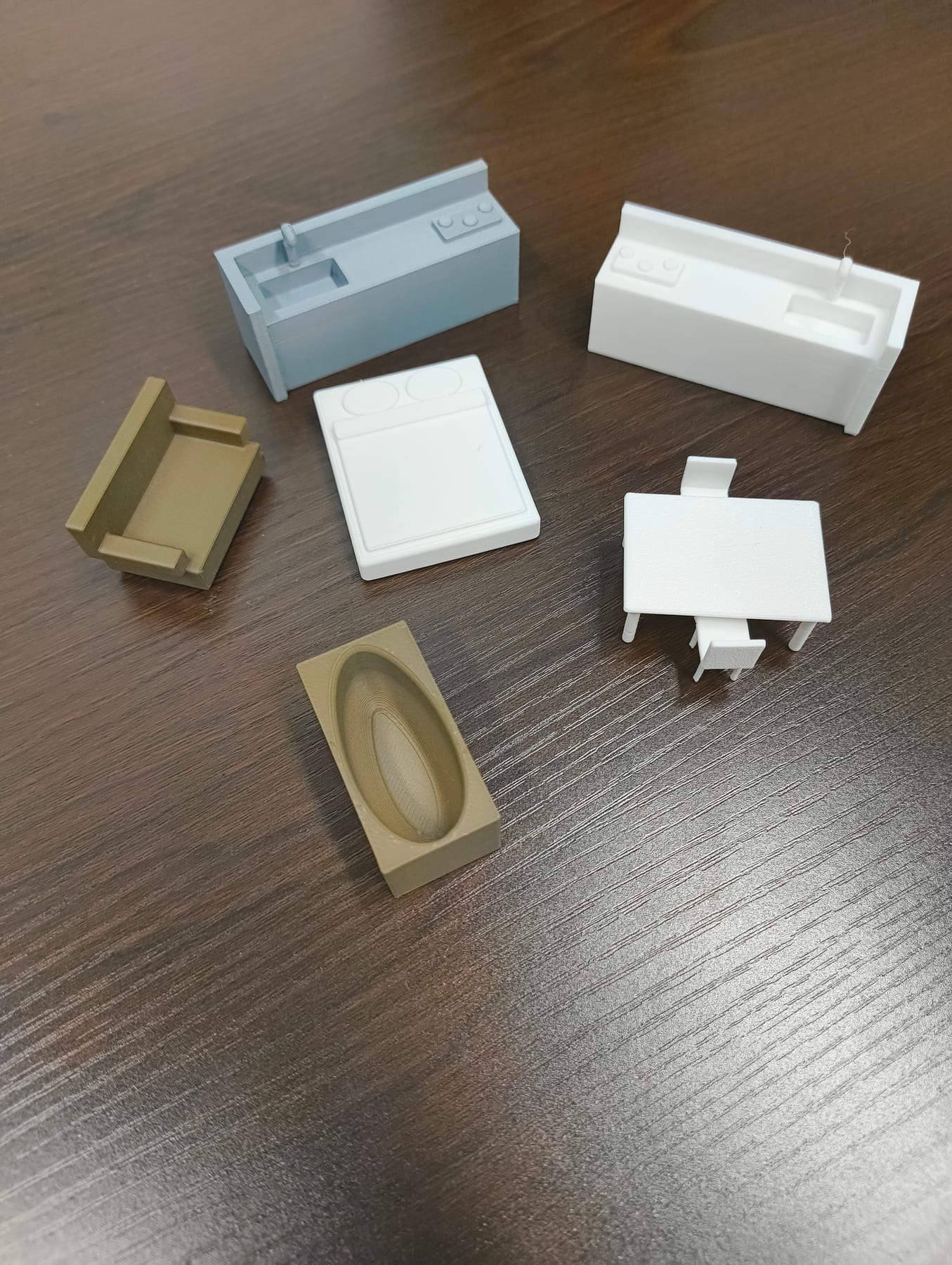 家具（キッチン：6.7cm x 2.1cm x 3.2cm（1/40））の3Dプリント作品例